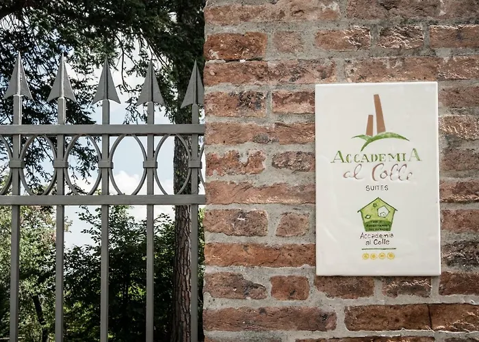 Accademia Al Colle 公寓